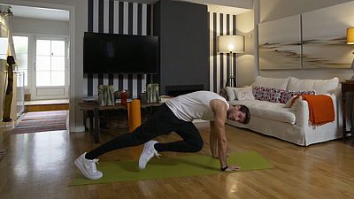 Muévete en casa - Programa 46 (Fuerza abdominal y trabajo cardiovascular) - ver ahora Muévete en casa - Programa 46 (Fuerza abdominal y trabajo cardiovascular) - ver ahora
