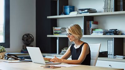 La brecha salarial se estanca en España: las mujeres cobran un 20% menos de media