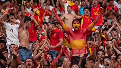 La Roja se gana los elogios de países de todo el mundo tras ganar el Mundial - Telediario 2 | Ver vídeo La Roja se gana los elogios de países de todo el mundo tras ganar el Mundial - Telediario 2 | Ver vídeo