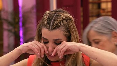 Natalia se rompe tras cocinar con Toñi Salazar y desata el caos en el programa: “Me quedo contigo, pero respira"