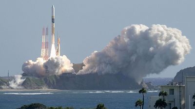 Japón logra por primera vez aterrizar con una nave espacial en la Luna y se convierte en el quinto país en conseguirlo