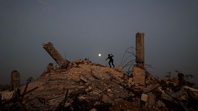 Catar alerta que las negociaciones sobre Gaza se encuentran en un momento "crítico" y el alto el fuego no es "completo"