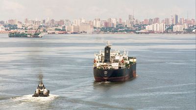Operaciones en negro y sospechas de corrupción: las sanciones complican a Venezuela la venta de su petróleo