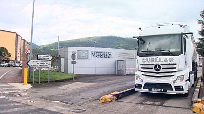 Nestlé planea despedir a 49 personas de su fábrica de Cantabria