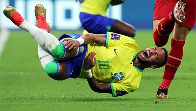 Neymar sufre un esguince en el tobillo derecho