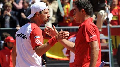 Nico Almagro encarrila la eliminatoria arrollando a Jurgen Melzer
