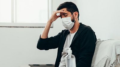 "Niebla mental", una secuela de la COVID-19 que "aterra" a quienes la padecen: "No puedo leer ni escribir como antes"