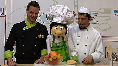 Receta de sopa de tomate con berberechos y tartar de frutas del 'Chef Pepo'