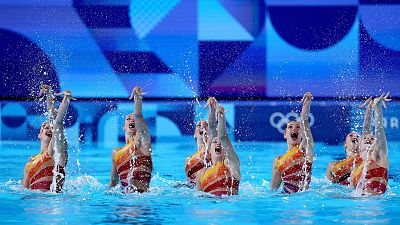 Nuevas reglas en natación artística: ¿Qué es una 'base mark' y por qué lo cambia todo en los Juegos Olímpicos?