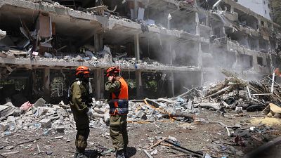 Israel bombardea la central de Fordow y una prisión con opositores al régimen iraní, que responde con nuevos misiles