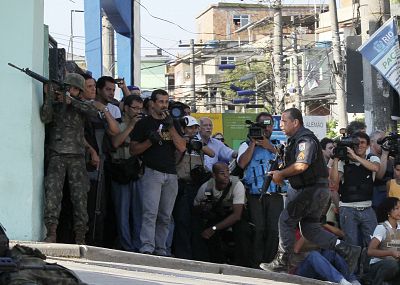 La ocupación militar y policial de las favelas mantiene en vilo a Río de Janeiro