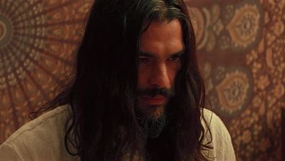 Oliver Laxe sorprende con un cameo en esta brillante ópera prima