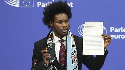 Cinco Continentes - La ONG Refugees in Libya, atacada con un software espía - Escuchar ahora Cinco Continentes - La ONG Refugees in Libya, atacada con un software espía - Escuchar ahora