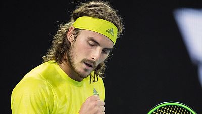 El griego Tsitsipas remonta dos sets ante Nadal para meterse en semifinales del Open de Australia