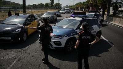 Operación Jaula para detener a Puigdemont: controles en carreteras, cortes e inspecciones de vehículos en Cataluña