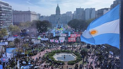 La oposición argentina revierte los vetos de Milei y logra sacar adelante dos leyes clave en salud y educación