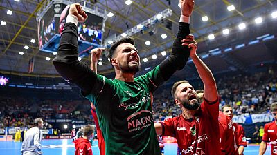 Osasuna Magna sufrió hasta el sexto penalti, parado por Edu, que salió a la cancha precisamente para ese lanzamiento, a Gava, para avanzar a las semifinales de la Copa de España 2019 contra un gran Peñíscola Rehabmedic, tan cerca del triunfo como el
