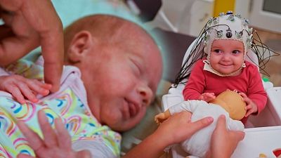 La crianza activa de los hijos altera en los padres los niveles de testosterona, oxitocina y cortisol