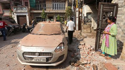 Pakistán lanza misiles contra instalaciones militares de India en represalia por sus ataques aéreos