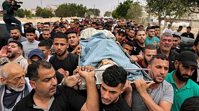Un adolescente palestino muere en una redada israelí en Cisjordania mientras la tensión sigue en aumento