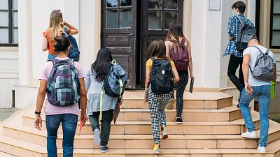 Estrés, ansiedad y más control machista, consecuencias de la pandemia en la juventud española