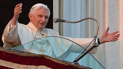 El papa da las gracias "de corazón" antes de retirarse en Castelgandolfo El papa da las gracias "de corazón" antes de retirarse en Castelgandolfo