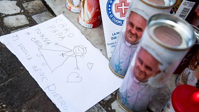 El papa Francisco sufre un "repentino" empeoramiento respiratorio tras una crisis de broncospasmo