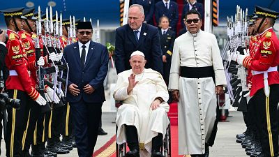 El papa Francisco llega a Indonesia, primera parada del viaje más largo de su pontificado