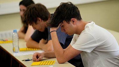 Educación paraliza la nueva EBAU a la espera de las elecciones generales del 23 de julio