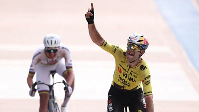 Van Aert gana la París - Roubaix 2026 a Tadej Pogacar - Ciclismo | Ver