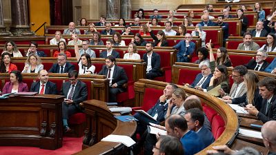 El Parlament de Cataluña urge a los jueces a aplicar la amnistía sin "dilaciones ni arbitrariedades"