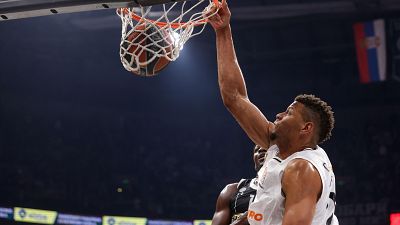 Tavares enmudece Belgrado sobre la bocina, pero el Real Madrid no evita aún el 'play in'