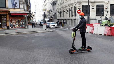 Los nuevos patinetes eléctricos de Madrid tienen un sistema que les impide  circular por la acera - Autofácil