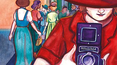 Detalle de la portada de 'Vivian Maier. En la superficie de un espejo' Detalle de la portada de 'Vivian Maier. En la superficie de un espejo'