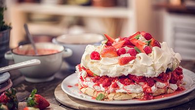 Pavlova y melocotón Melba: dos postres en honor al arte