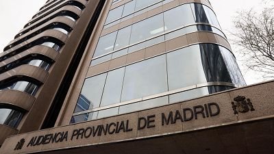 Un pederasta acepta 17 años de cárcel por violar a su bebé en un piso de Aluche, en Madrid