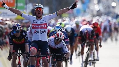 París-Niza | Mads Pedersen gana la tercera etapa un sprint agónico -- Ver ahora