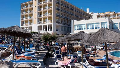 Las pernoctaciones en hoteles bajaron un 0,9% en febrero y los precios subieron un 4,2%