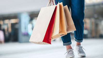 Adictos a comprar: "Las personas adictas suplen carencias comprando, les hace sentirse mejor"