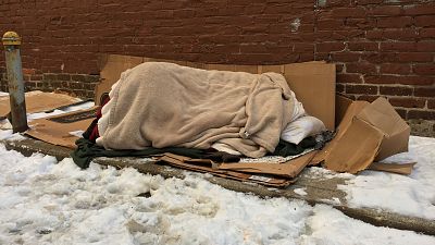 El temporal pone en una situación extrema a las personas sin hogar:  "Cuando vi que no paraba de nevar, me puse a llorar"