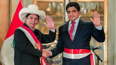 La oposición pide formalmente la destitución del presidente de Perú por "incapacidad moral"