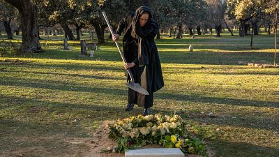 Pía desentierra a Jana y confirma las sospechas de Curro en 'La Promesa'