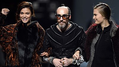 La capa, protagonista en la primera jornada de Fashion Week Madrid La capa, protagonista en la primera jornada de Fashion Week Madrid