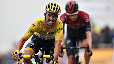 El ciclista británico Simon Yates, del Mitchelton-Scott, ha ganado  este domingo la decimoquinta etapa del Tour de Francia, disputada  sobre 185 kilómetros entre Limoux y el inédito puerto montañoso de  Prat d'Albis, mientras que el francés Julian Al