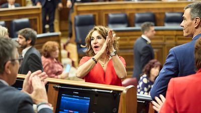 El Gobierno toma oxígeno tras aprobar el embargo de armas y la ley de movilidad en una rocambolesca jornada