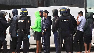 La Policía localiza a 74 migrantes hacinados en un piso de Ceuta, 10 de ellos menores