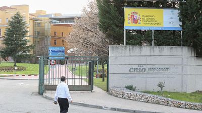 La Policía precinta varios almacenes del CNIO en el marco de la investigación por la presunta trama de corrupción