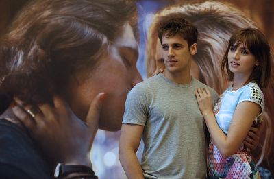 'Por un puñado de besos', el amor en la burbuja adolescente