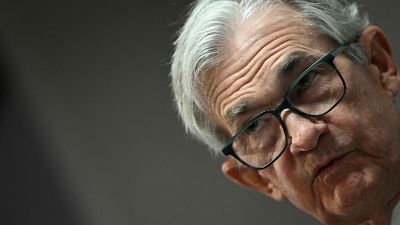 El presidente de la Fed advierte de la posible subida de la inflación y un menor crecimiento por los aranceles de Trump