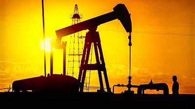 El precio del barril de petróleo Brent se sitúa en su nivel más bajo desde julio de 2004